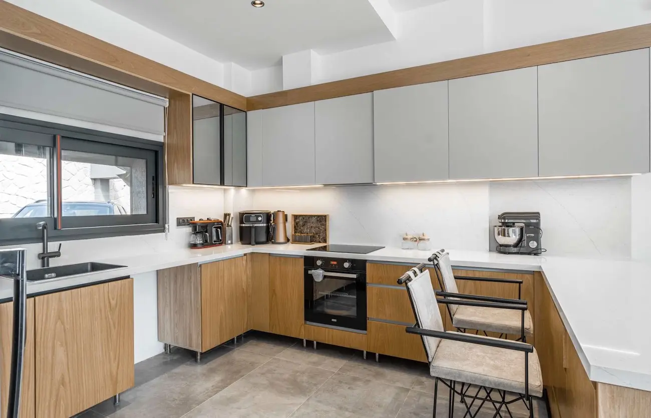 Modern kitchen